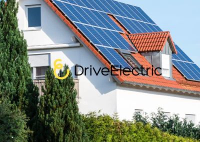 A Beginners Guide to Solar Panels for Your Property | DriveElectric